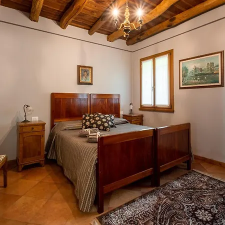 Antica Rinaldo ולדוביאדנה