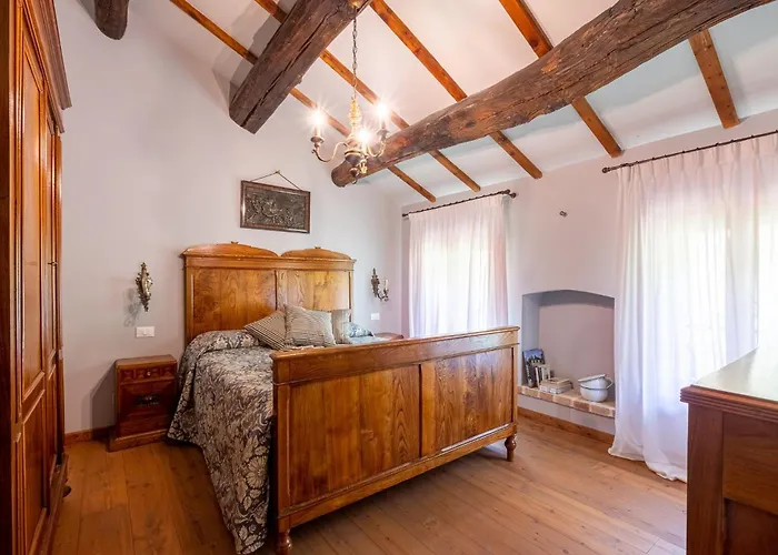 Antica Rinaldo Apartment