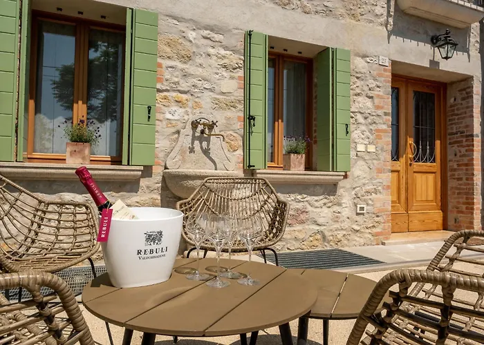 Antica Rinaldo Apartment